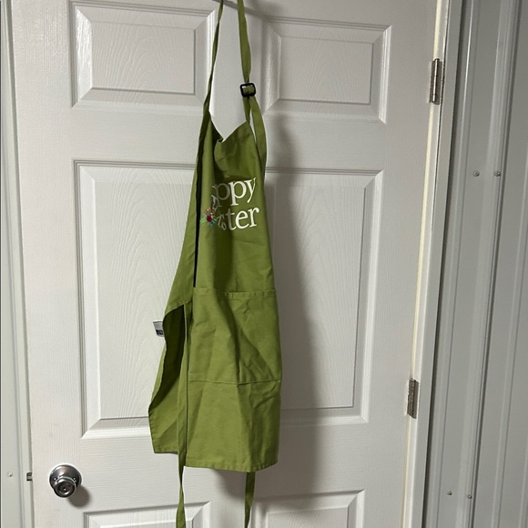 Tops - Happy Easter Green Apron with Pockets